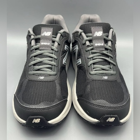 New Balance 1540 V3 Black Athletic Running Shoes Sneakers. NWOT - Picture 2 of 7